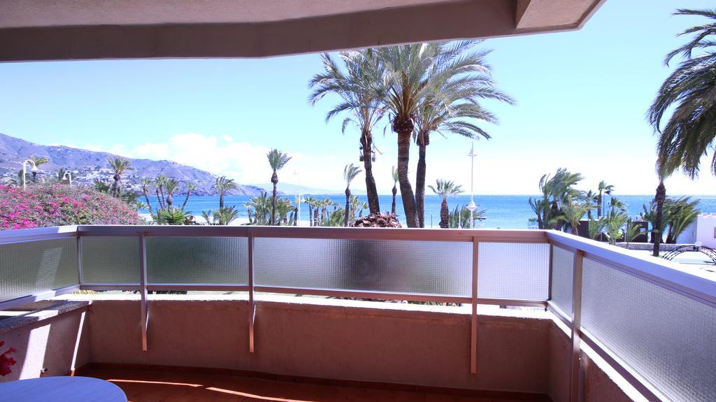 Hostal Velilla Almuñécar Esterno foto