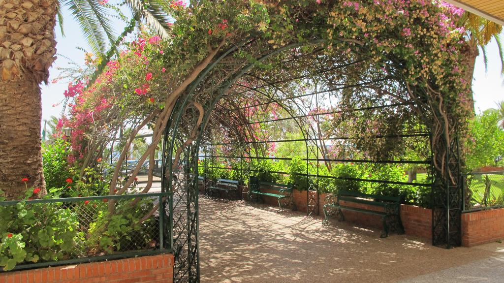 Hostal Velilla Almuñécar Esterno foto