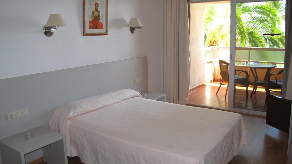 Hostal Velilla Almuñécar Esterno foto