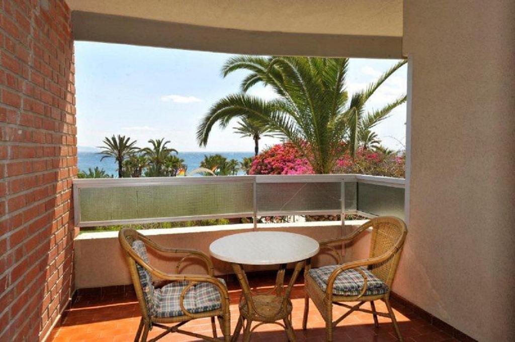 Hostal Velilla Almuñécar Esterno foto