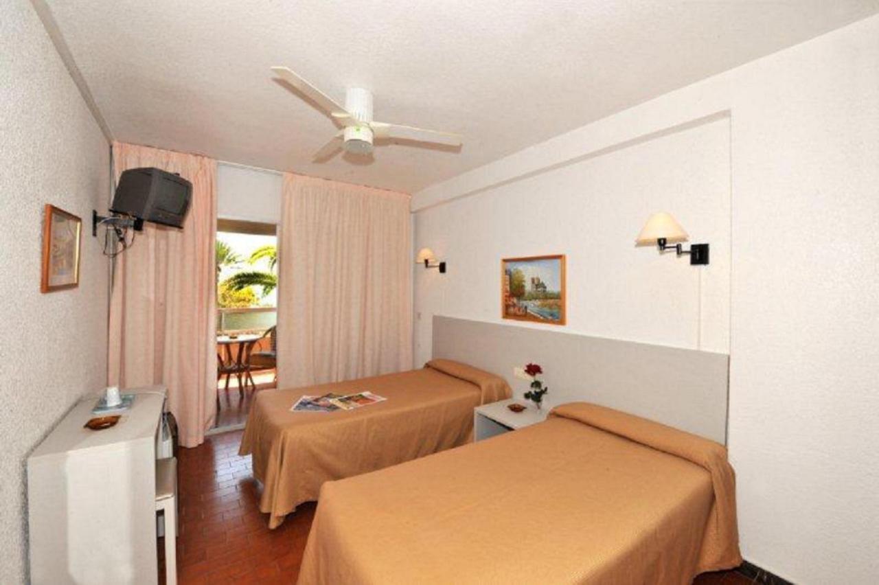 Hostal Velilla Almuñécar Esterno foto